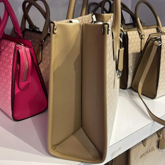 Michael Kors Mirella Medium Ombré Logo EW Tote Bag 
Husk 
NWT - Picture 4 of 13